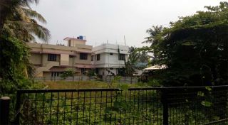 11 cents of land in Thrippunithura - Eroor