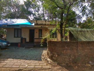 18 cents of land and 1400 sq.ft house in  Thrikkalathoor , muvattupuzha taluk , Ernakulam district.