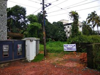 18 cents Residential plot behind Toc H School @ Vyttila