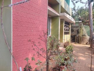 9.5 cent and a 1100 square feet house at Pathanamthitta  Town.