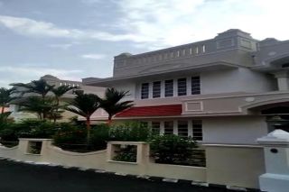 4 BHK of 2 houses/Villa for Sale in Chembukkav,Thrissur.