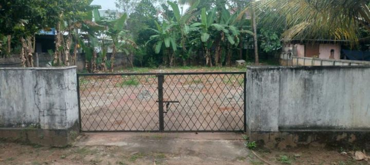 Residential land-10 cent for sale in Kuttoor , Thrissur