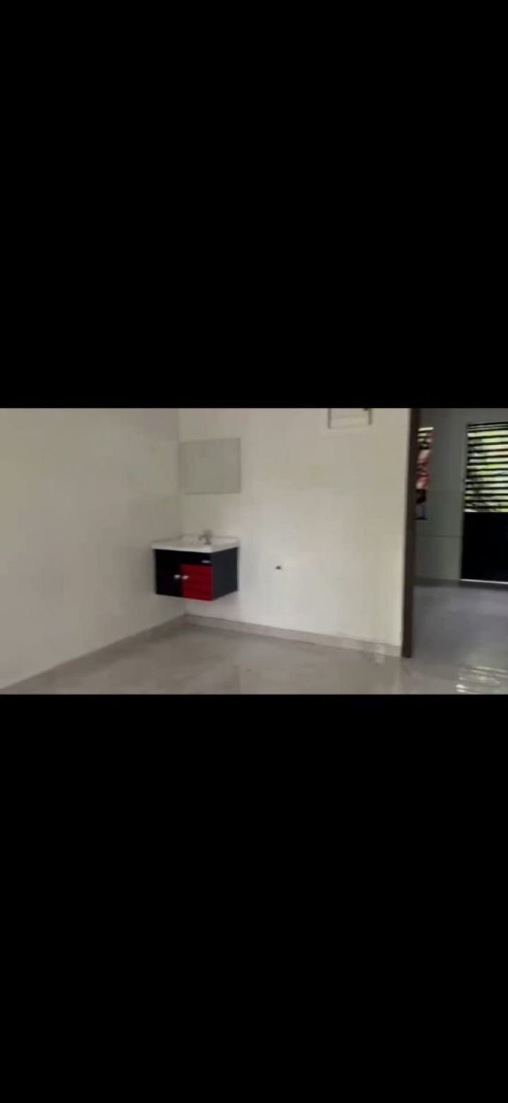 2 bhk @madavooor ,narikkuni,7500/ month 9446812045