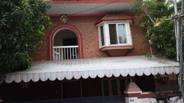 5 cents of land with 2 storey house fo0r sale