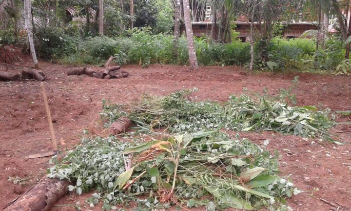 10 cent land in azhiyoor near mahe rly station