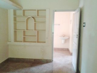 Viyyur - house Upstair for rent -2bhk, 6500 rent, advance -10000/-, family only
