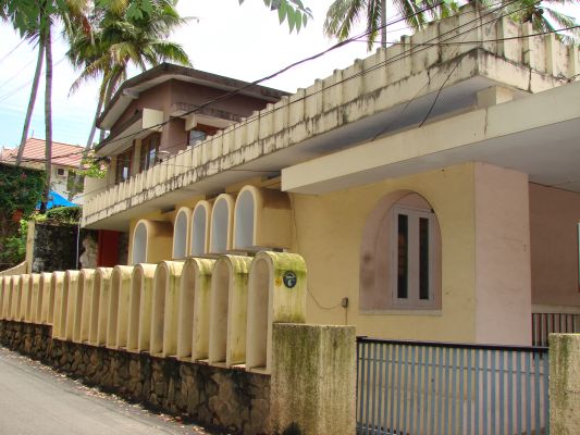 4.5 cents of land with old house for sale iat nanthencode, Trivandrum
