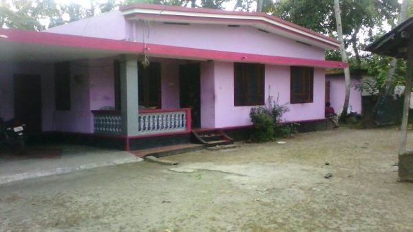 Plot for sale for commercial / residential