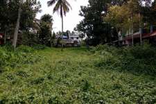 VC851 , 7 cent house plot in Thrippunithura .