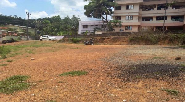12 cents of land in Chottanikkara-Ambadimala