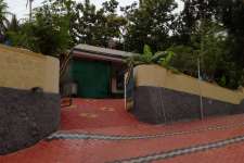 20 cent land and house in it for sale..