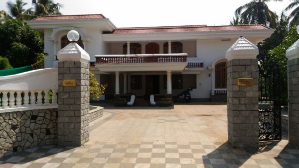 4 BHK VILLA FOR SALE  IN MG ROAD