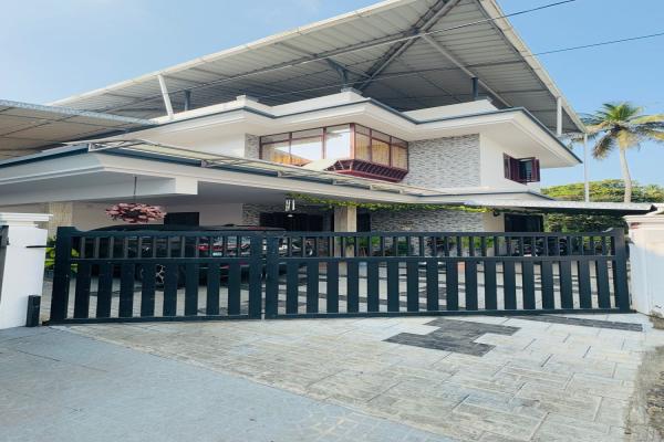 3 BHK house for sale in Kuttoor, Located near main road.