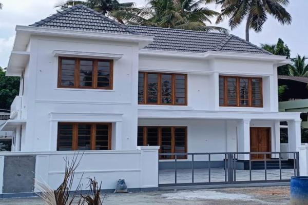 4 BHK new House for sale in Mission Quarters,Kuriachira Thrissur